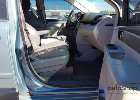 2009 Volkswagen Routan Sel z USA, uszkodzony, nr VIN 2V8HW54XX9R549864